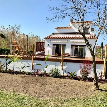 Empuries, Garden & Private Pool וילה *
